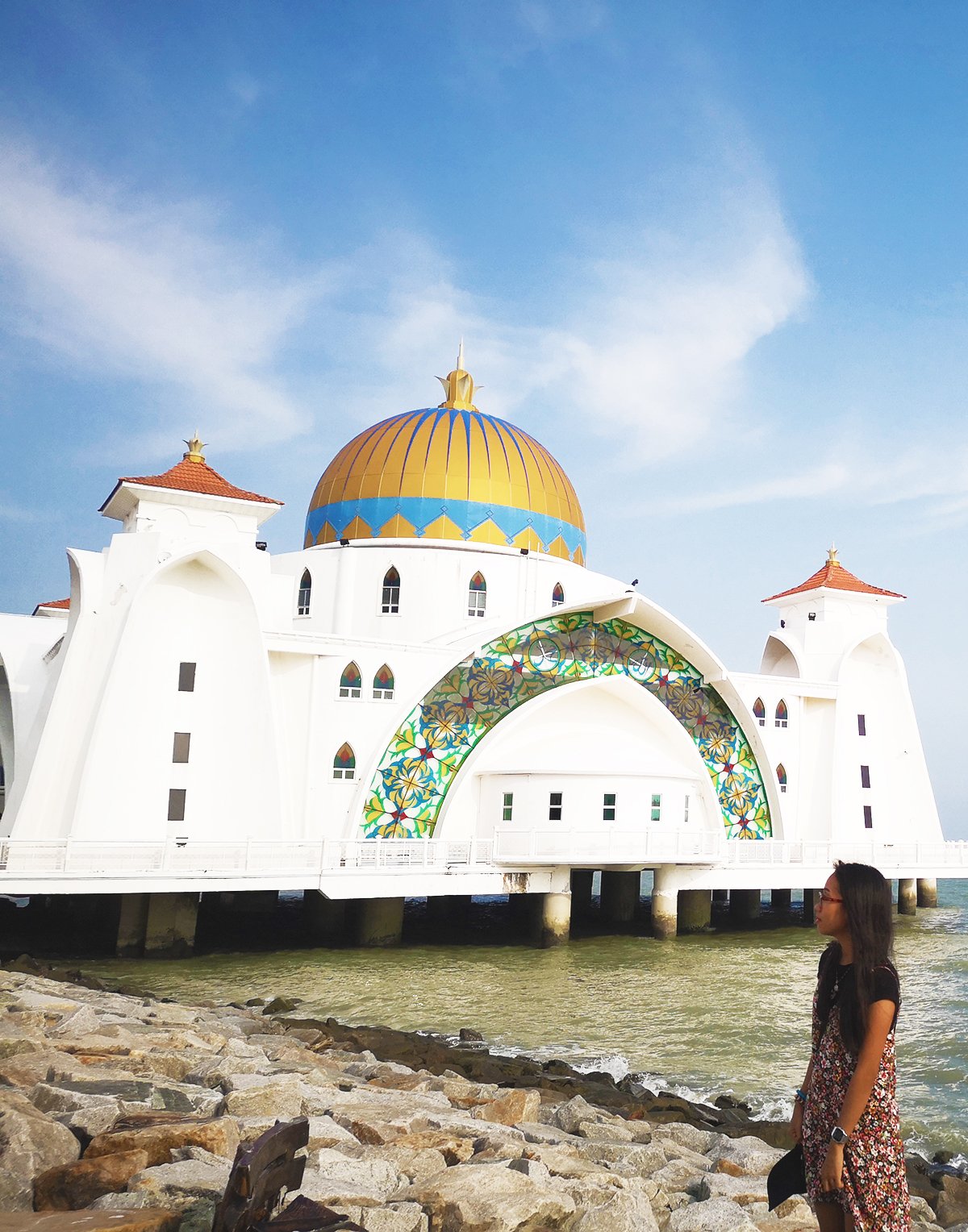 A Quick Guide to Melaka Straits Mosque » Shellwanders