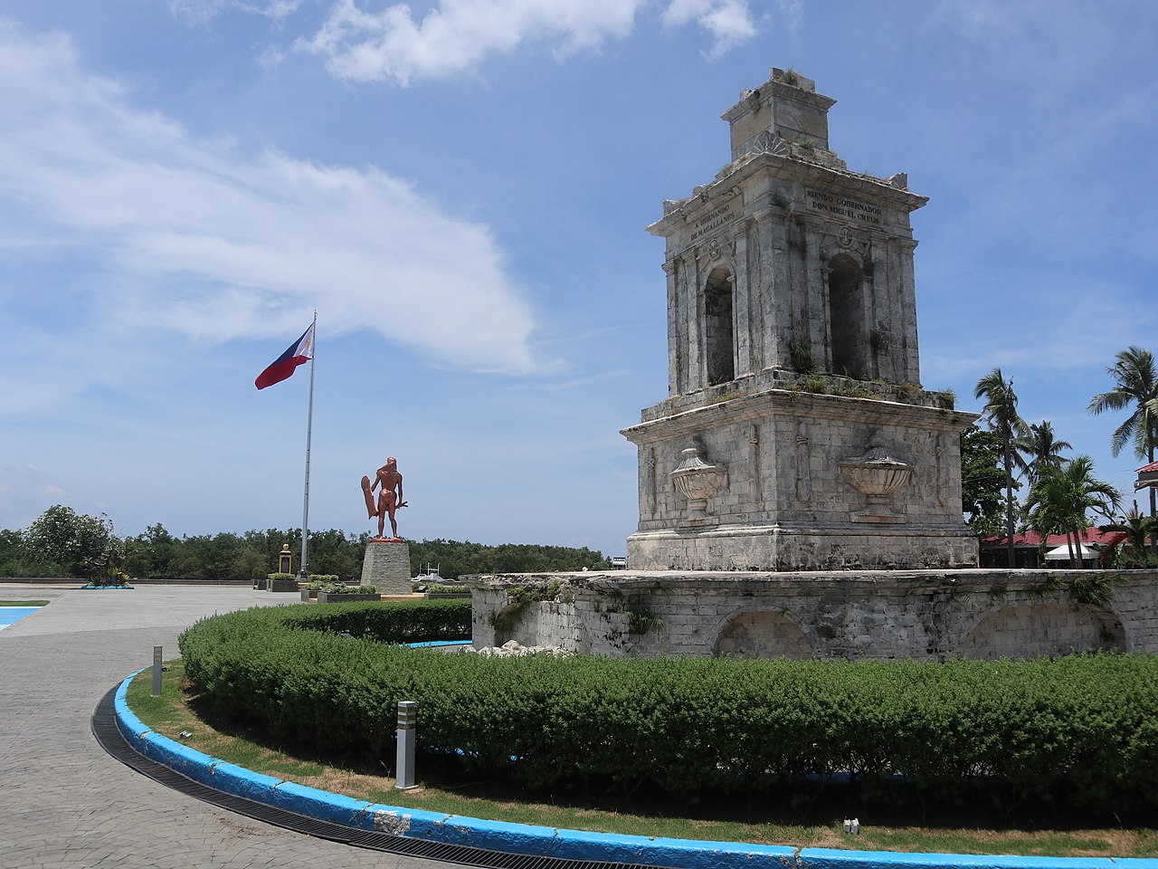 Lapu Lapu Monument At Mactan Shrine Shellwanders