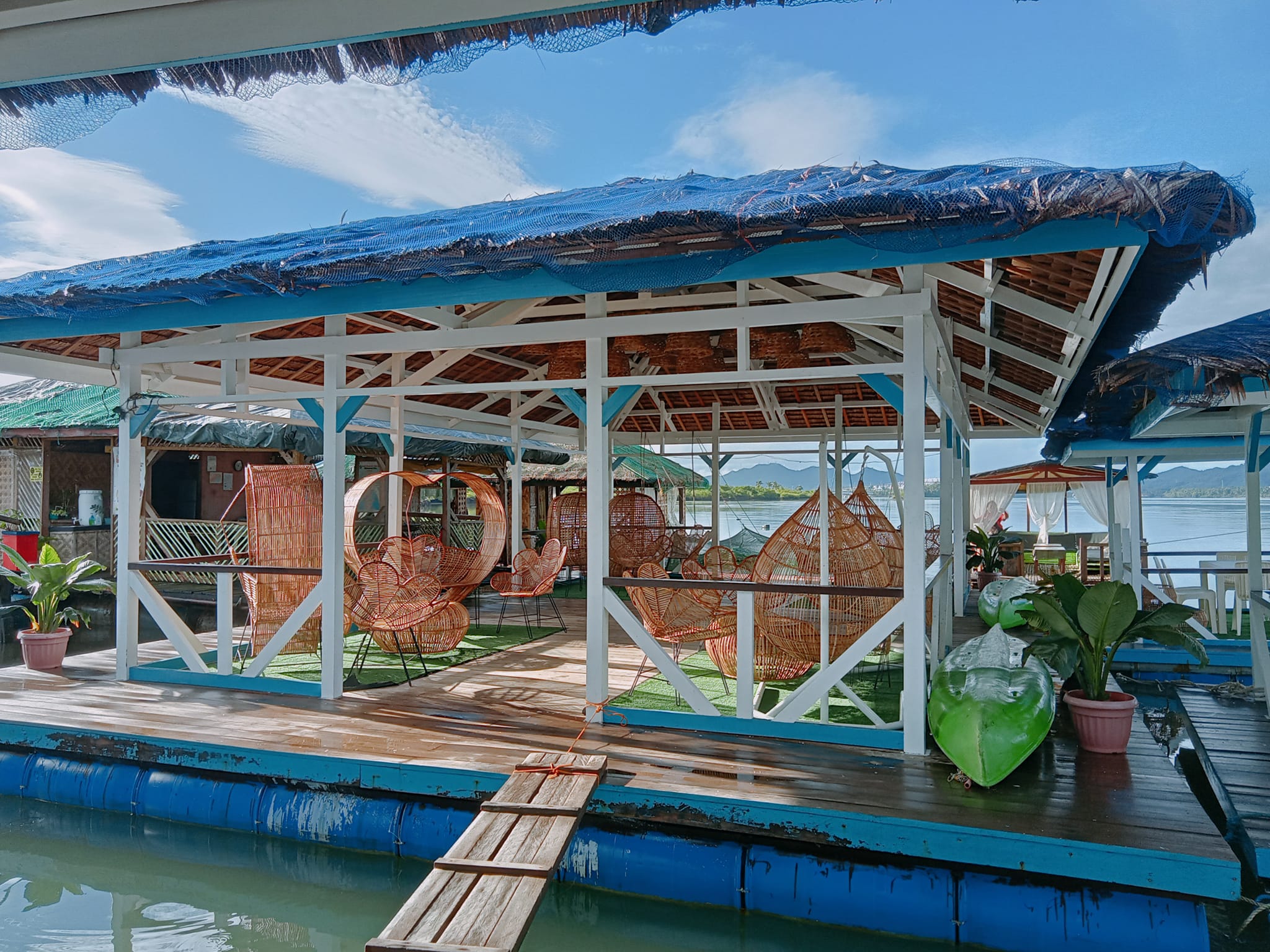 San Juan By The Bay Floating Cottages And Boardwalk Food » Shellwanders